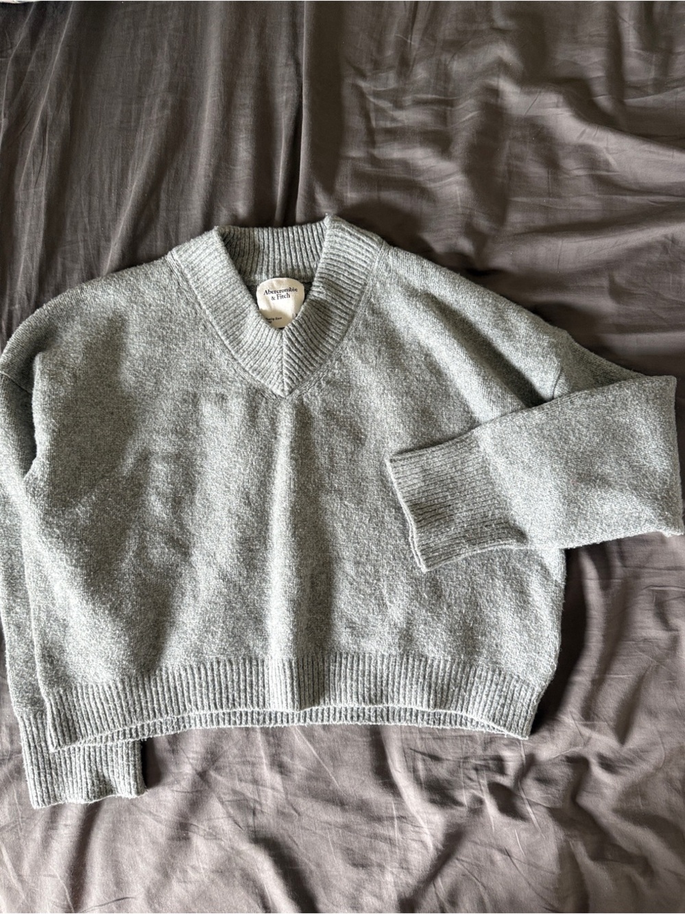 Abercrombie & Fitch Heather Gray V-Neck Cropped Sweater